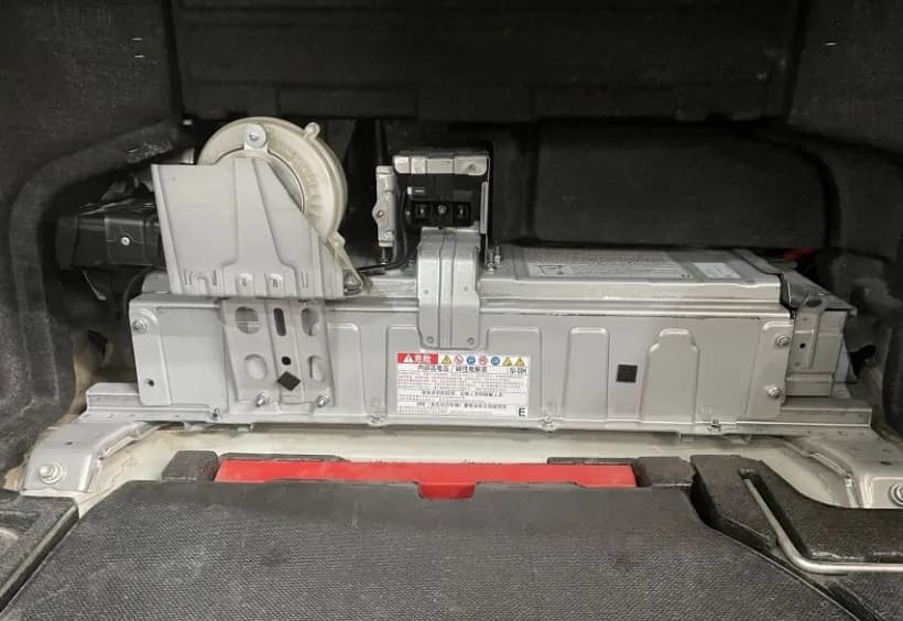 Ile wytrzymuje bateria w hybrydzie toyoty rav4? Sprawdź, zanim wymienisz