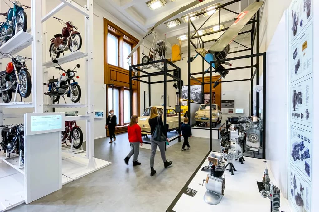 Muzea w Pałacu Kultury: Co warto zobaczyć i jakie mają atrakcje