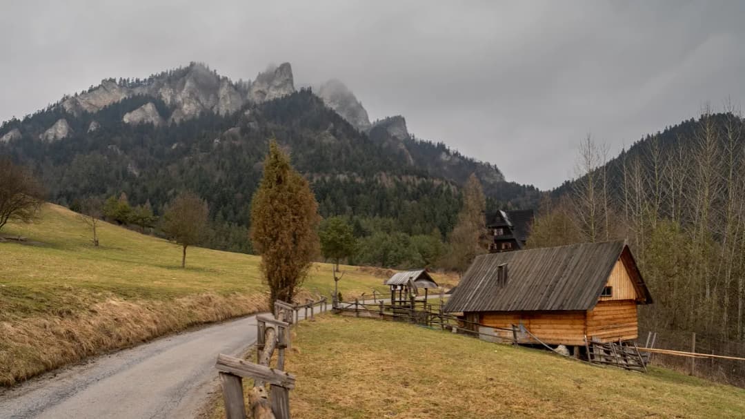Trzy Korony jaki szlak: wybierz najlepszą trasę na szczyt i ciesz się widokami