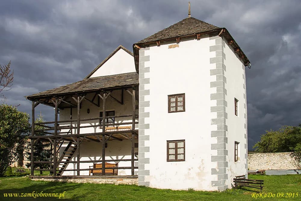 Ruiny zamku w Sobkowie: historia, atrakcje i tajemnice, które zaskakują