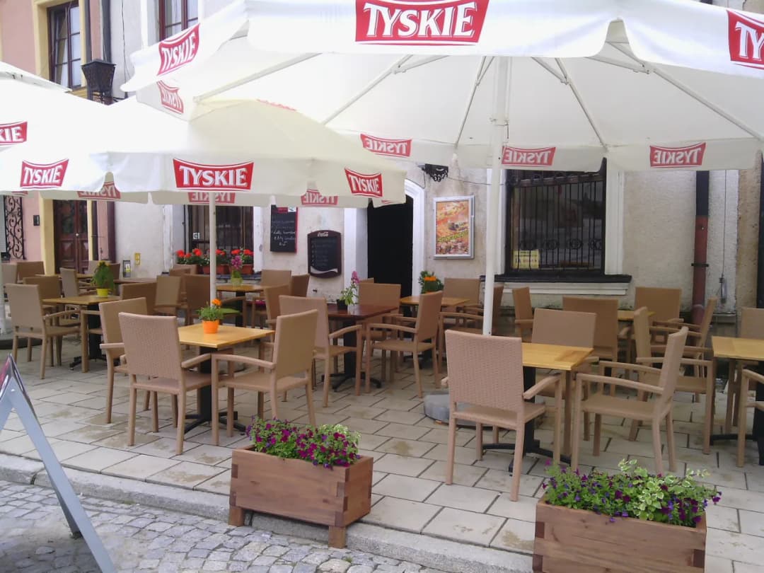 Co zjeść w Sandomierzu? Odkryj najlepsze lokalne smaki i restauracje